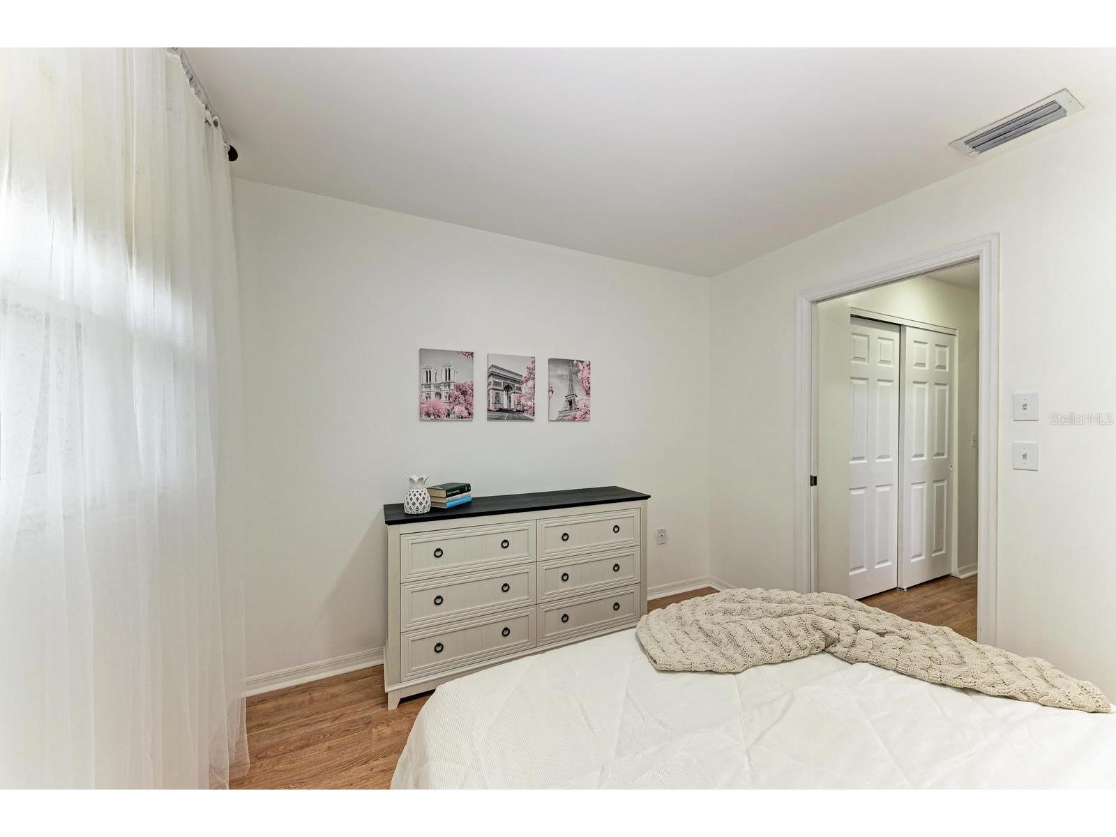 3316 Vivienda Boulevard Bradenton FL 34207 A4685946 image16