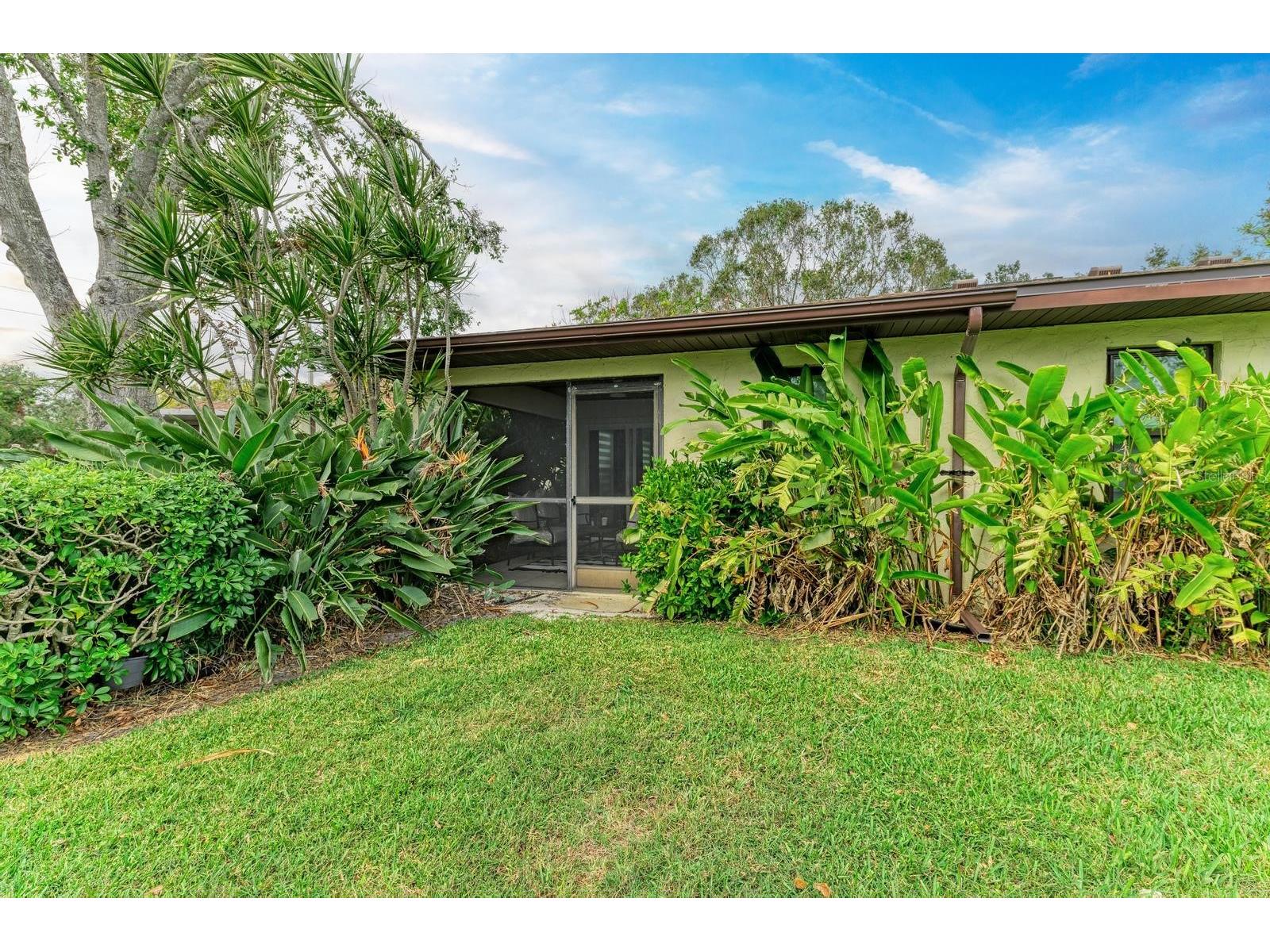 3316 Vivienda Boulevard Bradenton FL 34207 A4685946 image20