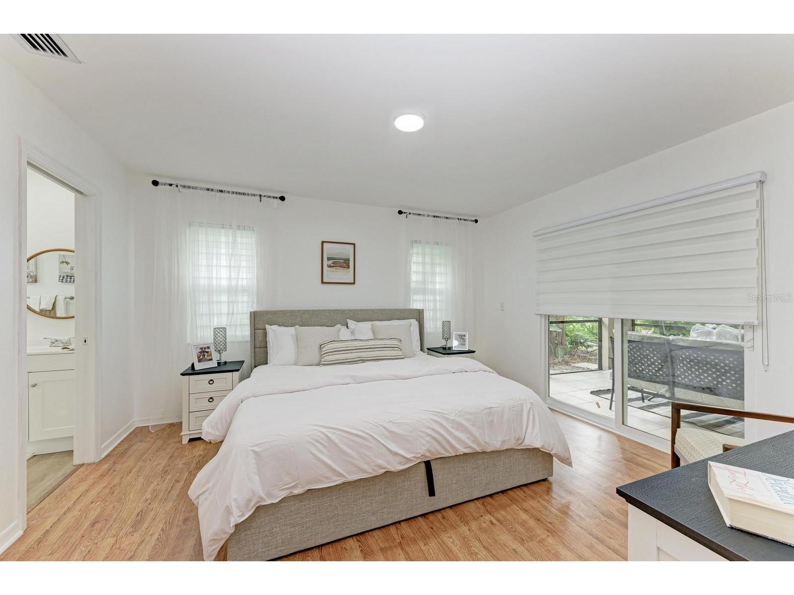 3316 Vivienda Boulevard Bradenton FL 34207 A4685946 image9