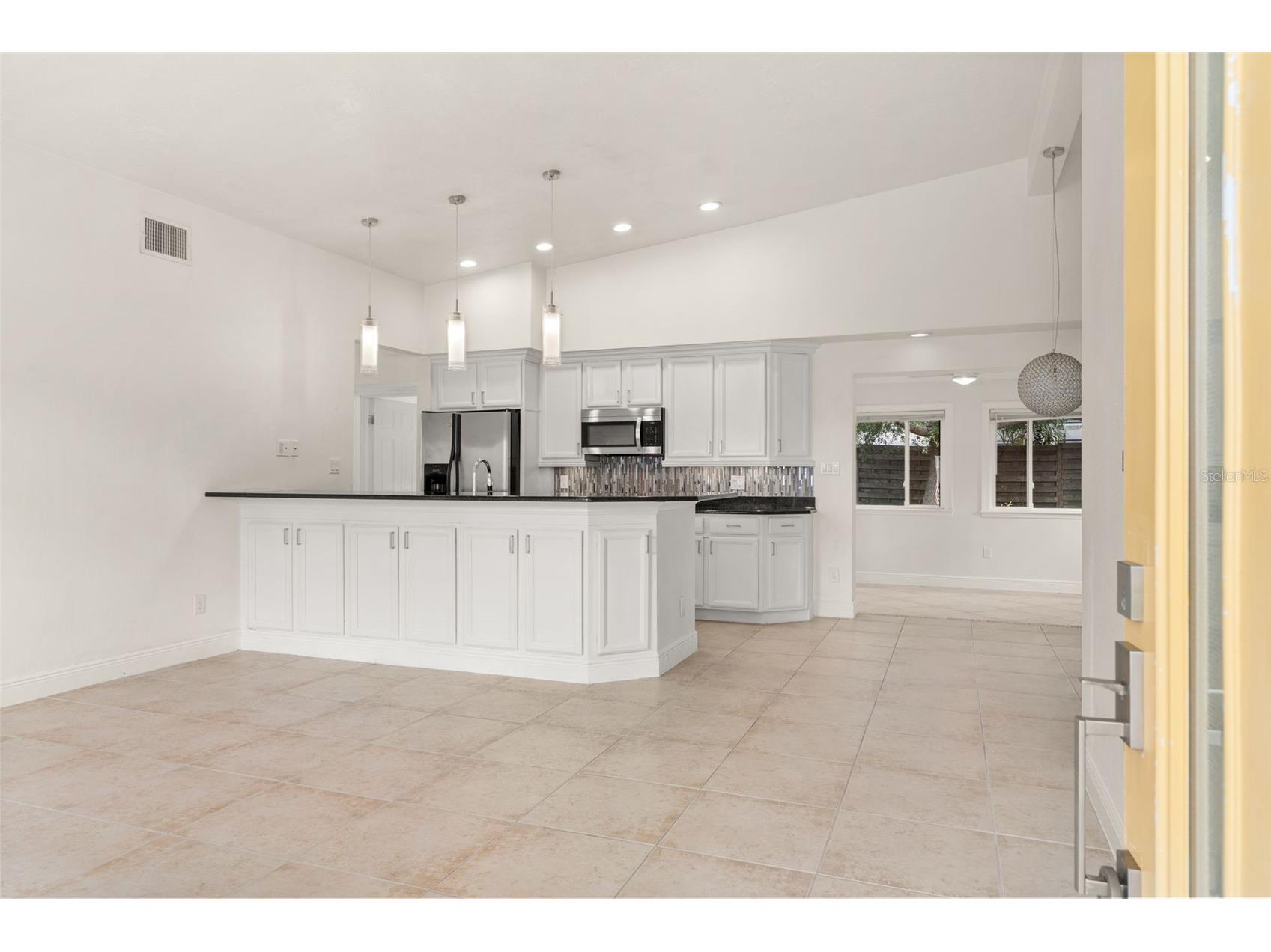 3317 Bougainvillea Street Sarasota FL 34239 A4694271 image14