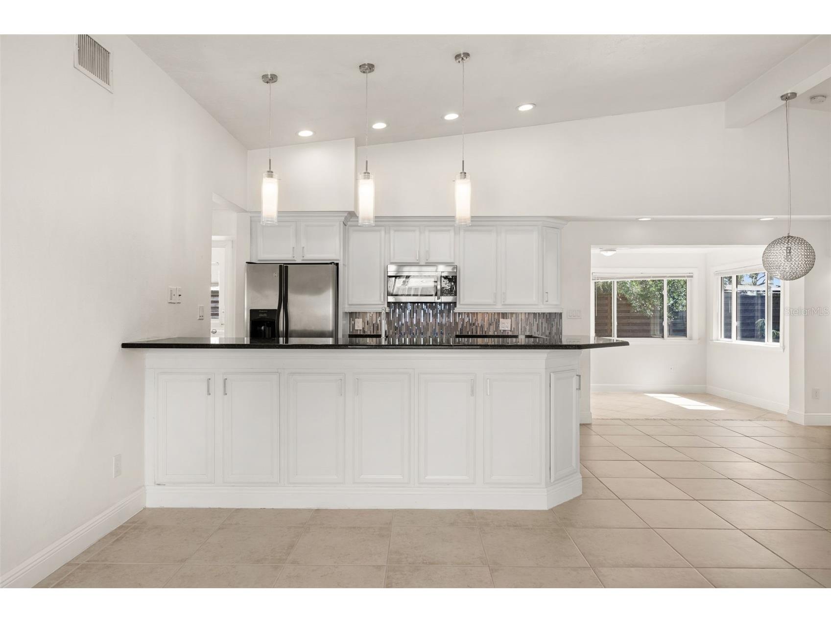 3317 Bougainvillea Street Sarasota FL 34239 A4694271 image17
