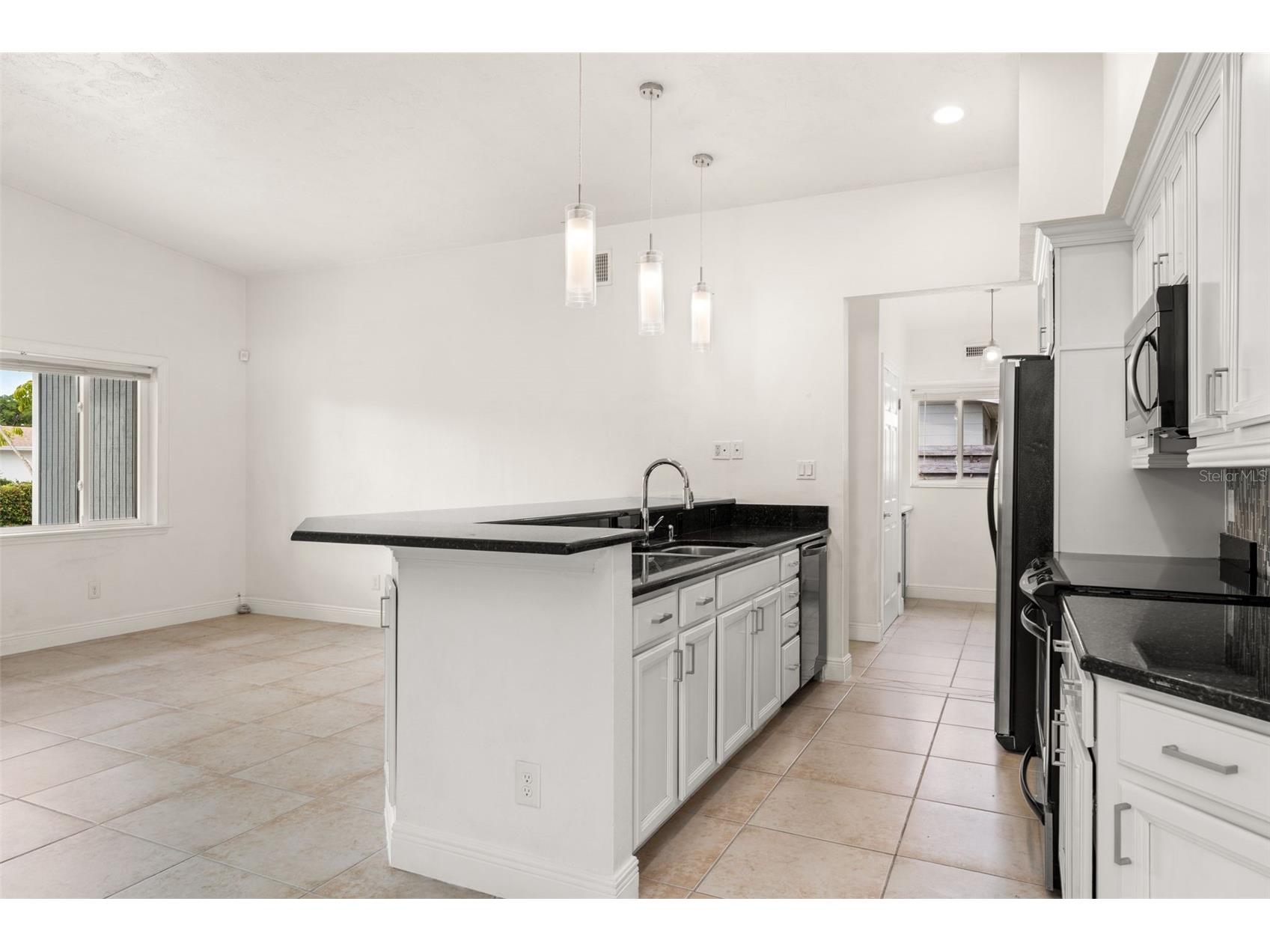 3317 Bougainvillea Street Sarasota FL 34239 A4694271 image21