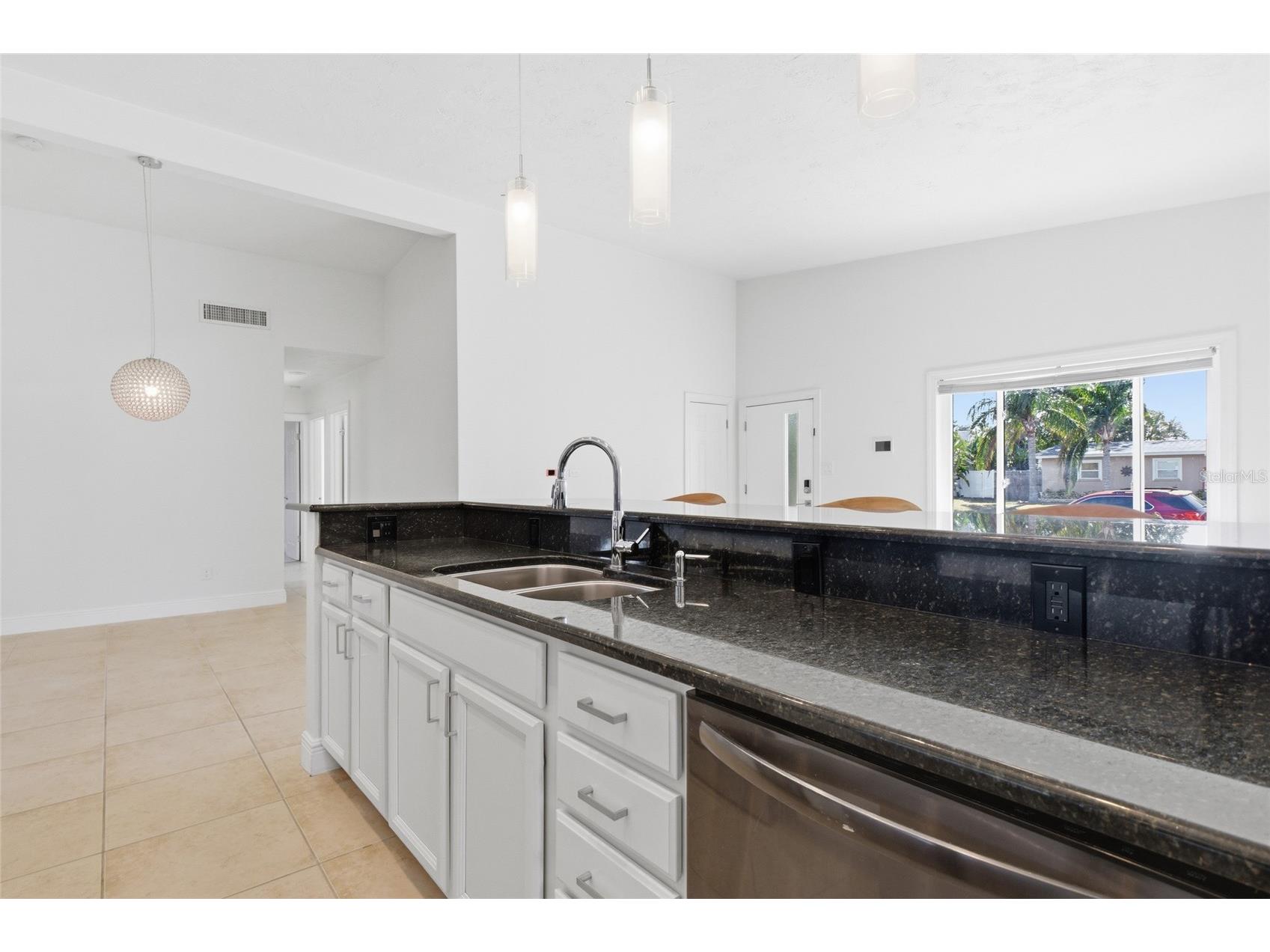 3317 Bougainvillea Street Sarasota FL 34239 N6142389 image12