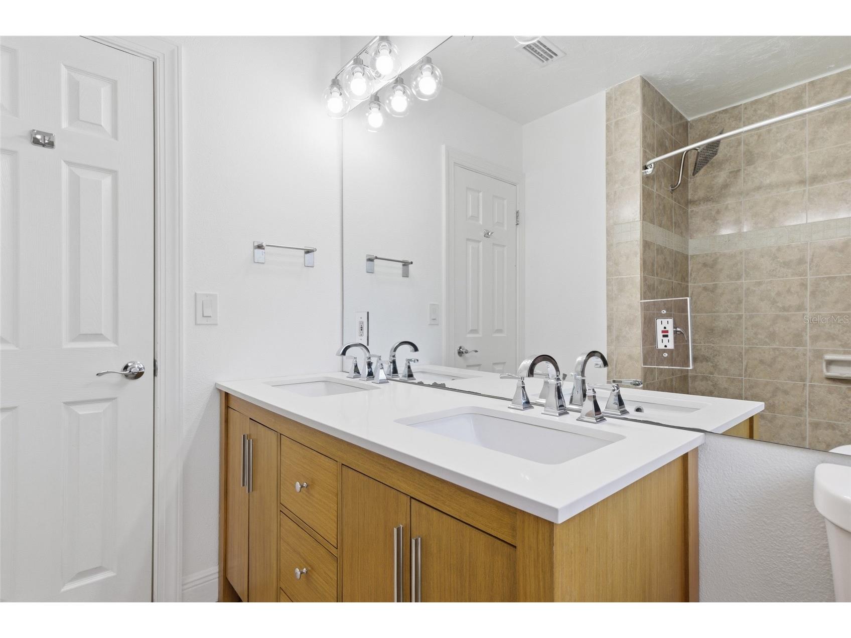 3317 Bougainvillea Street Sarasota FL 34239 N6142389 image31