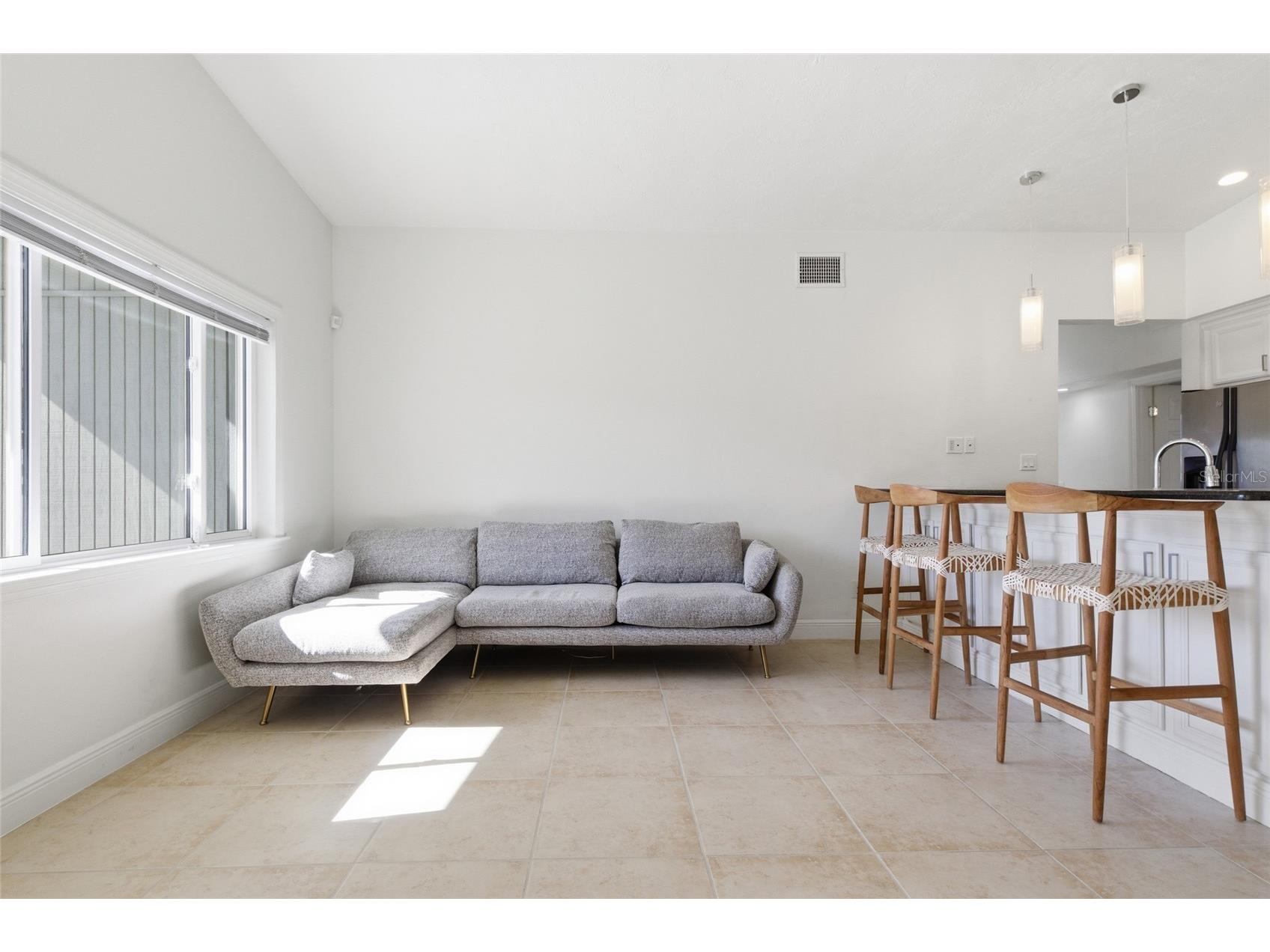 3317 Bougainvillea Street Sarasota FL 34239 N6142389 image7