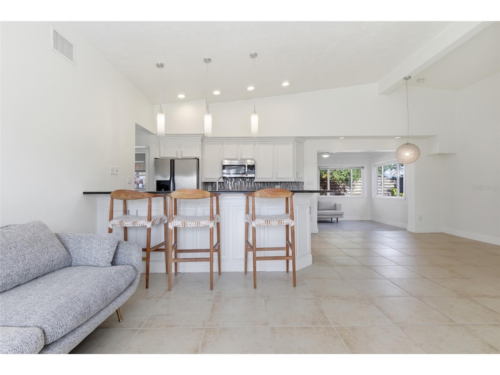 3317 Bougainvillea Street Sarasota FL 34239 N6142389 image9