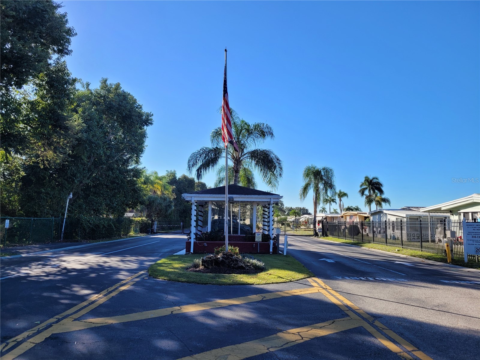 3317 Overcup Oak Terrace Sarasota FL 34237 A4679455 image46