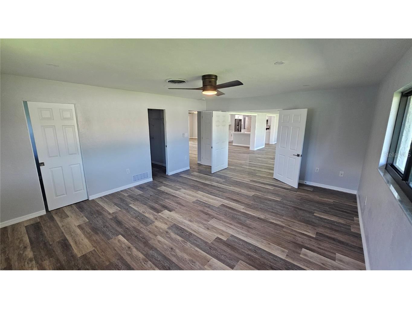 3317 Pine Valley Drive Sarasota FL 34239 A4663718 image10