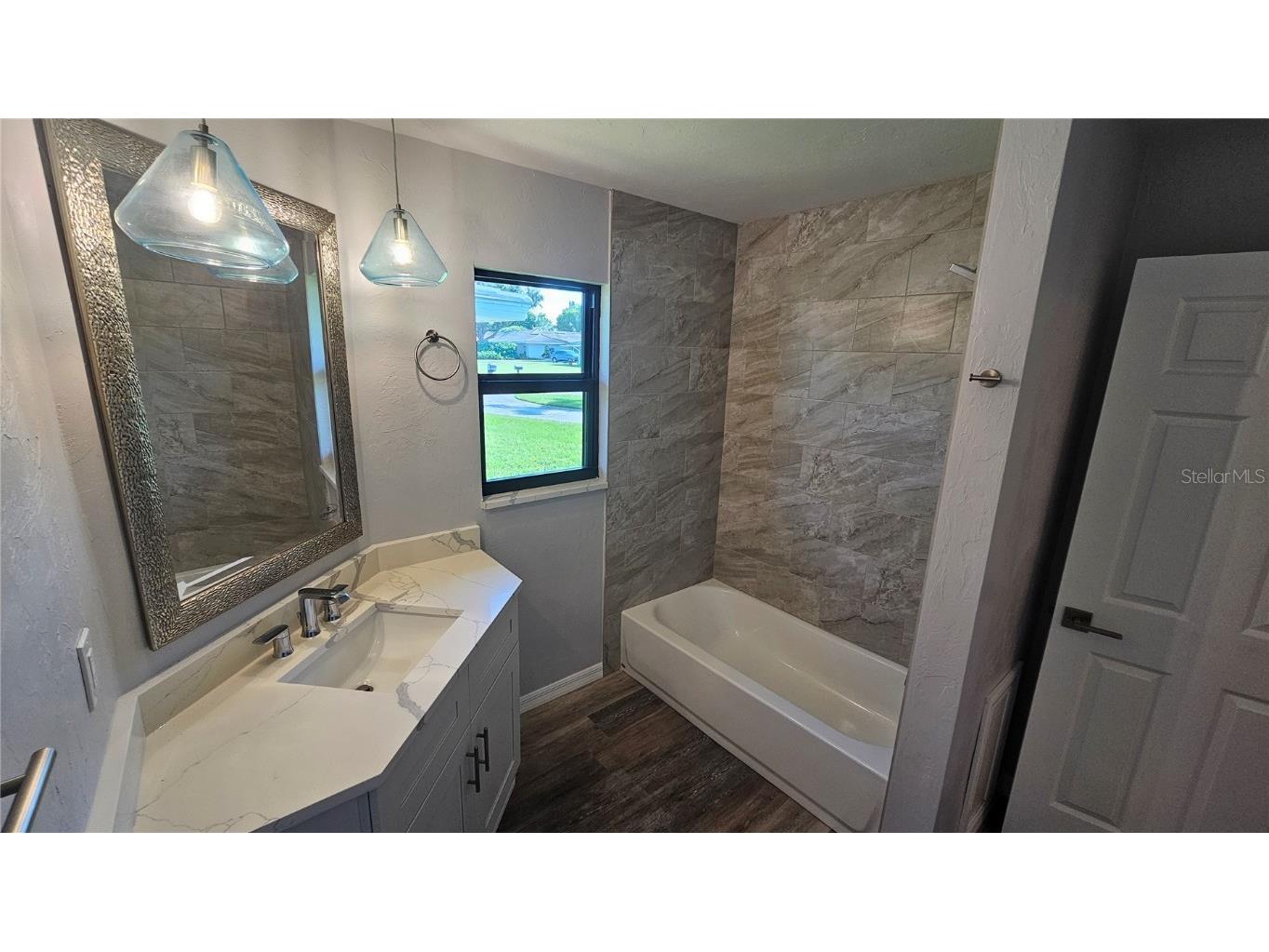 3317 Pine Valley Drive Sarasota FL 34239 A4663718 image18