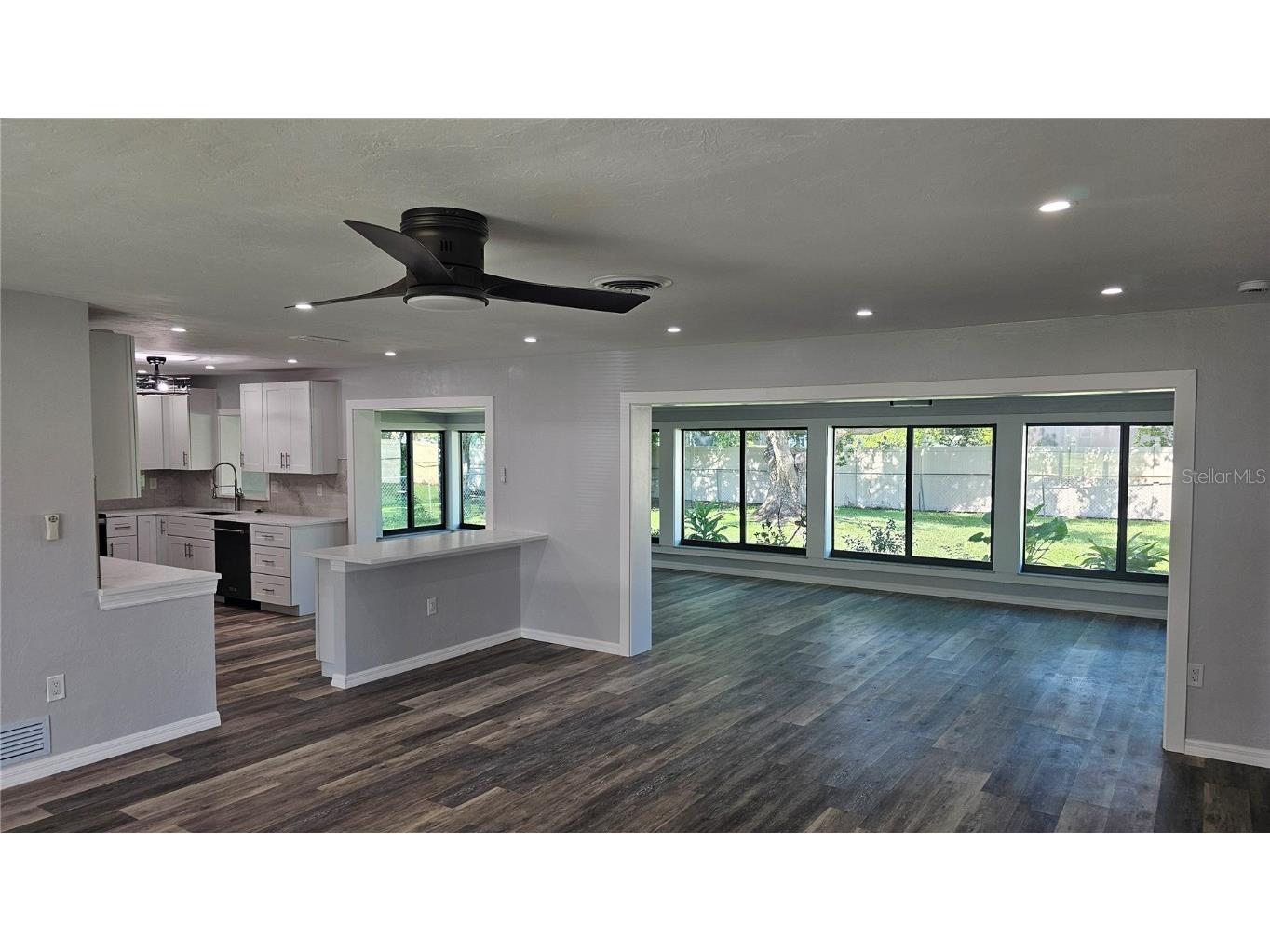 3317 Pine Valley Drive Sarasota FL 34239 A4663718 image8