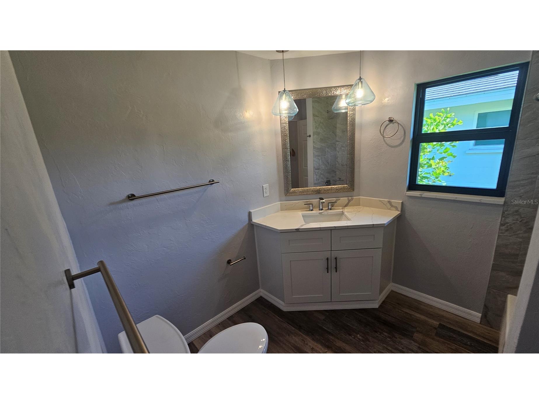 3317 Pine Valley Drive Sarasota FL 34239 A4687689 image17