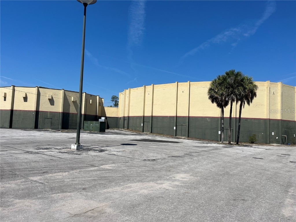 3318 E Silver Springs Boulevard Ocala FL 34470 OM675158 image1