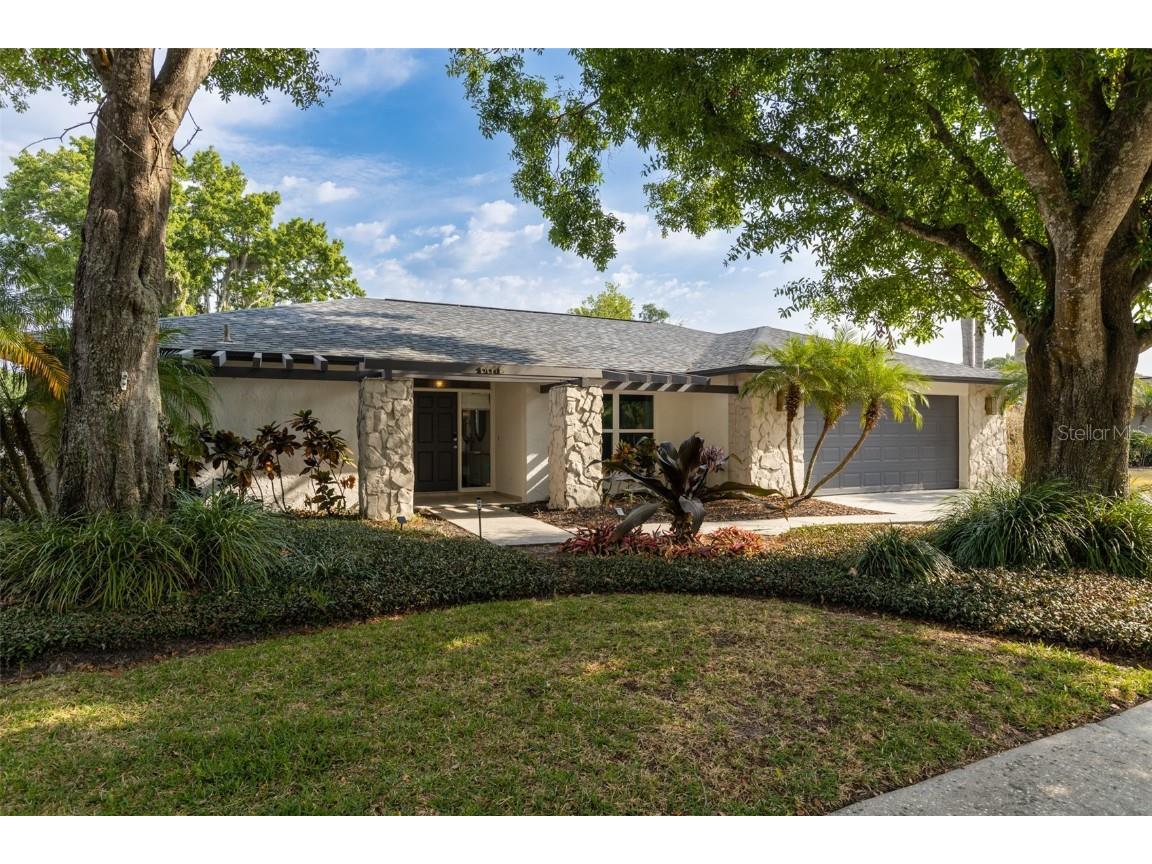 3318 Foxridge Circle Tampa FL 33618 - Hunters Lake T3438094 image1