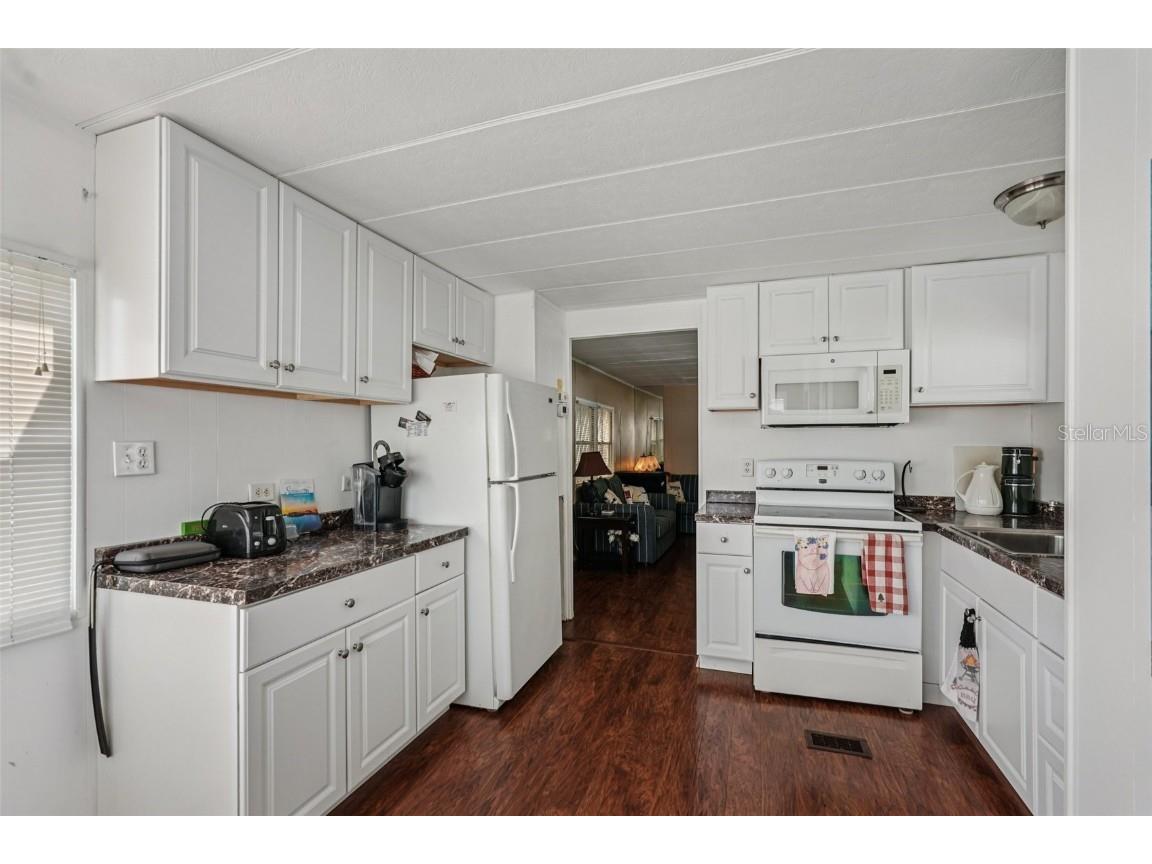 3318 Overcup Oak Terrace Sarasota FL 34237 S5134488 image9