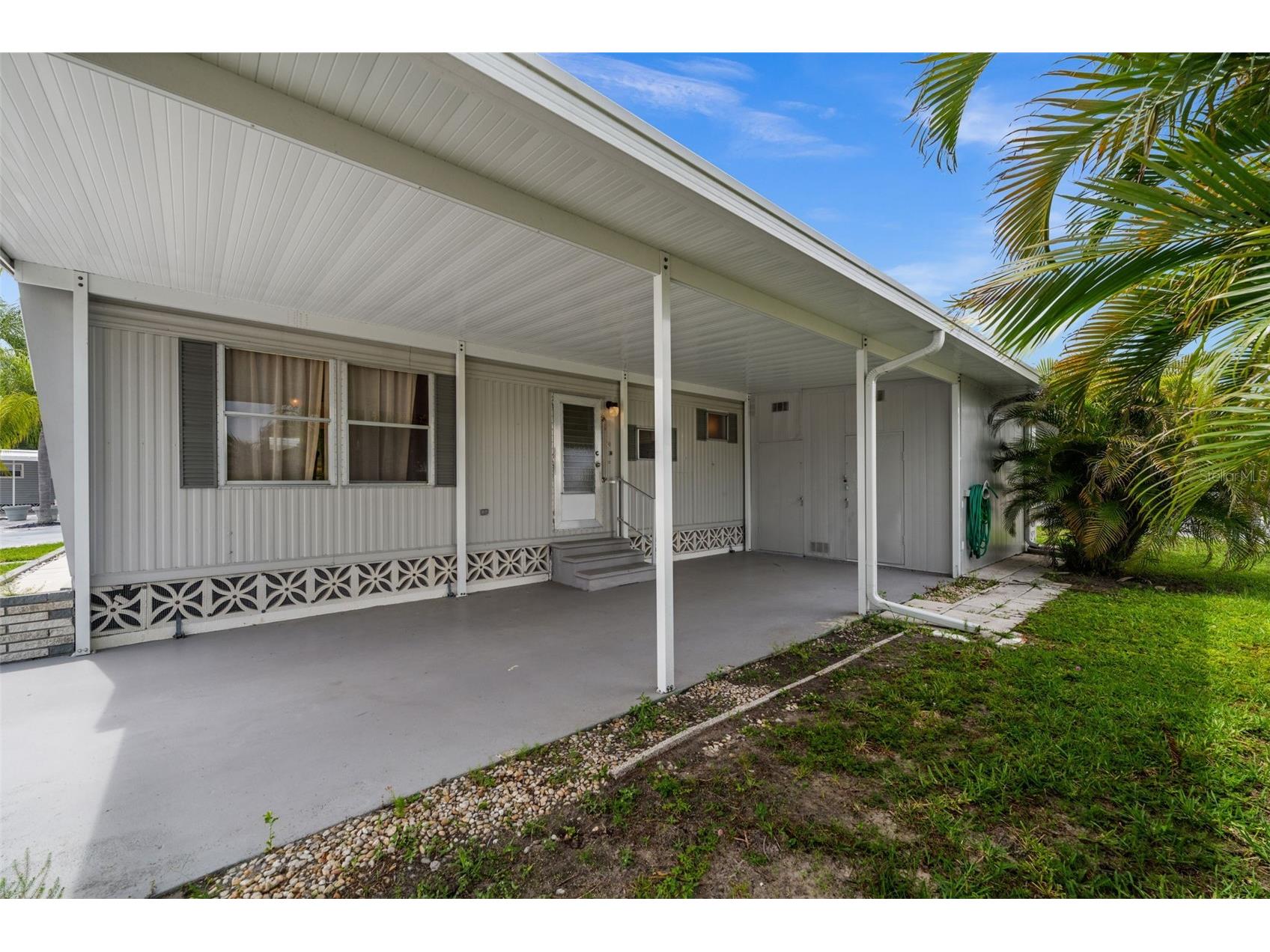 3318 Shingle Oak Terrace Sarasota FL 34237 A4695769 image4