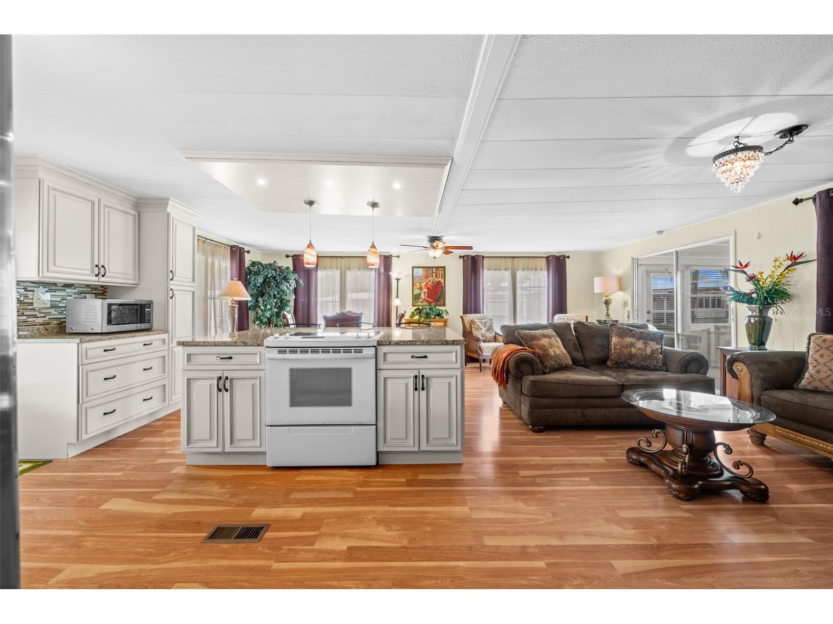3318 Shingle Oak Terrace Sarasota FL 34237 A4695769 image8
