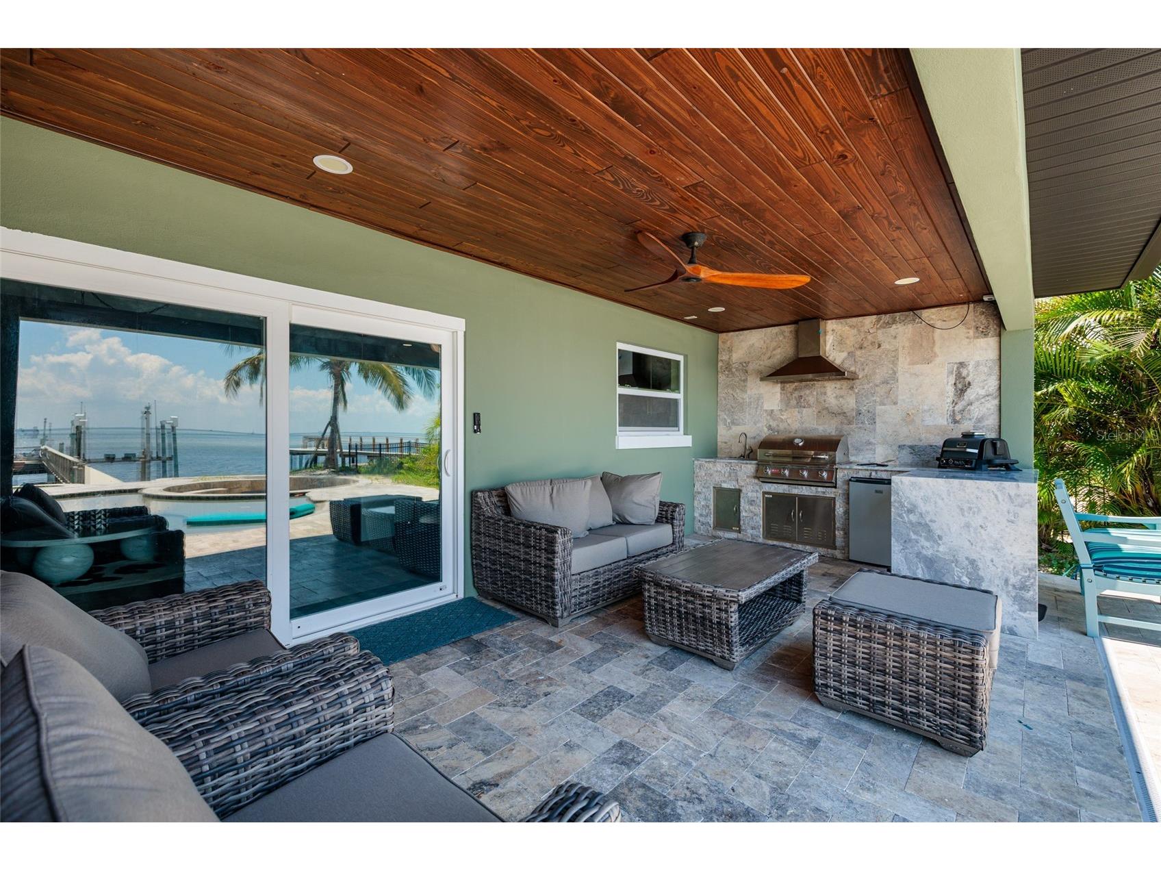 3319 Bayshore Boulevard NE Saint Petersburg FL 33703 TB8400049 image53