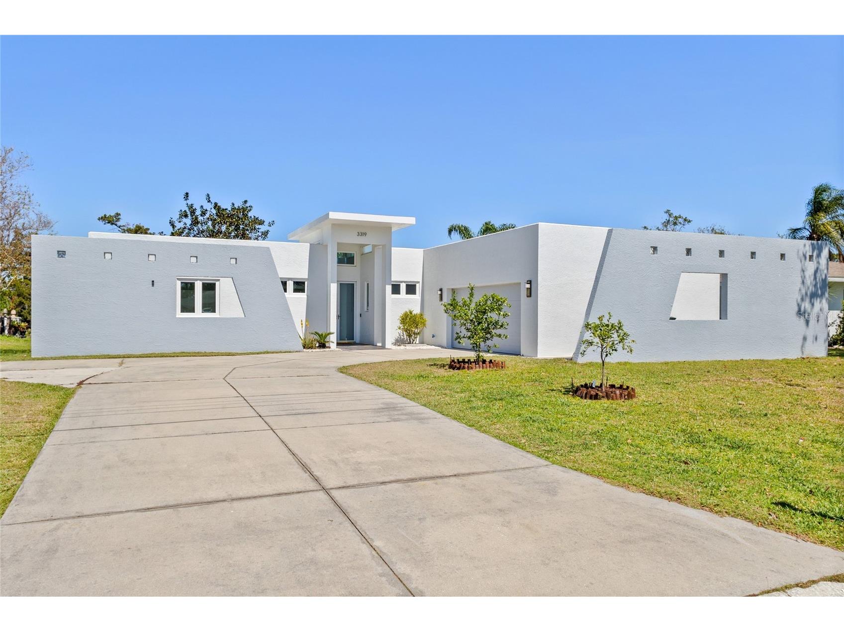 3319 Mayflower Street Sarasota FL 34231 A4643887 image1
