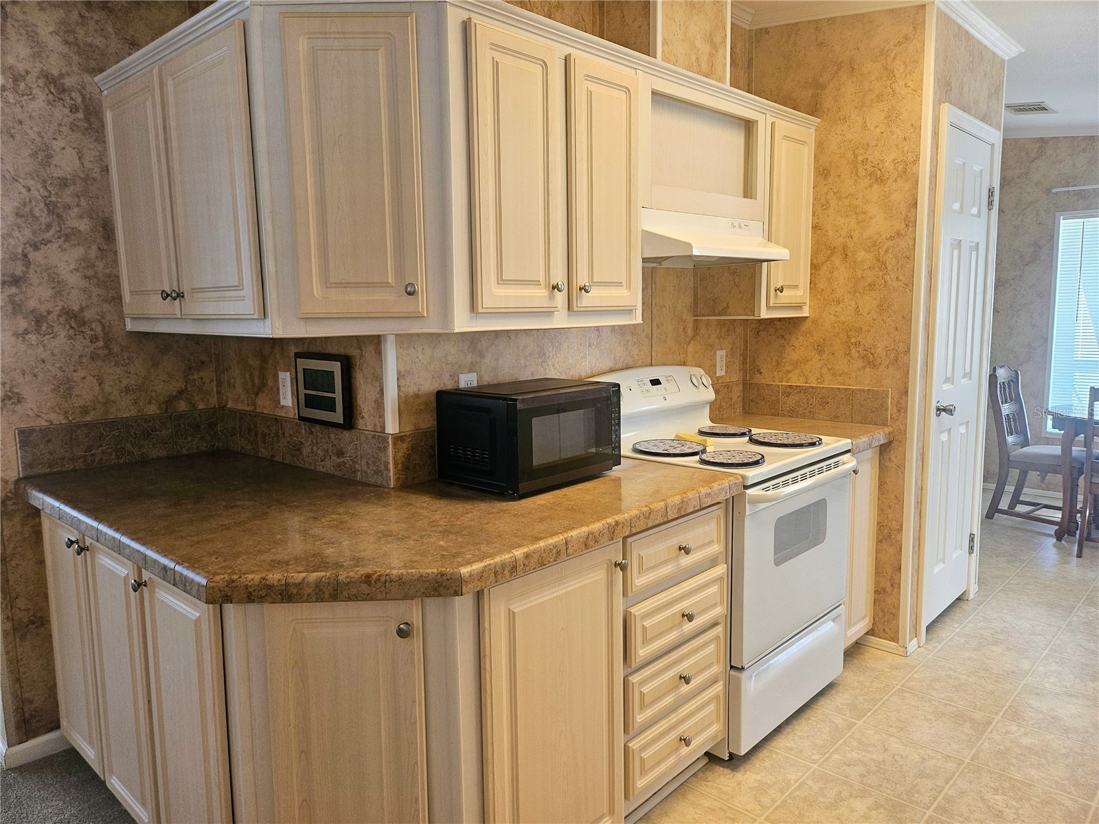 3319 Overcup Oak Terrace Sarasota FL 34237 A4687924 image18