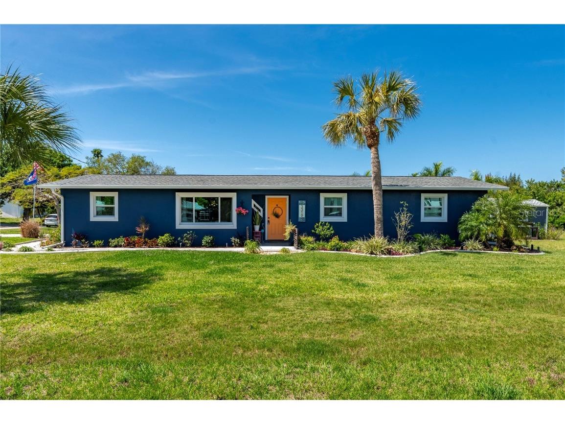 3319 Palm Drive Punta Gorda FL 33950 C7485293 image1