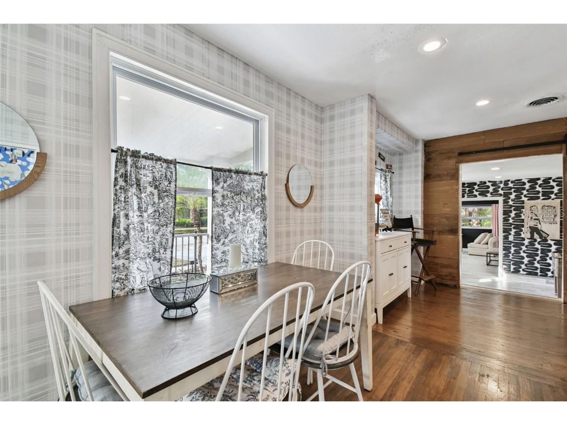 3319 W Paul Avenue Tampa FL 33611 TB8452194 image20