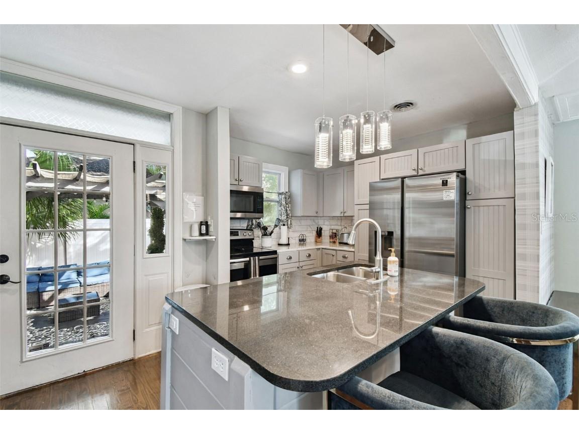 3319 W Paul Avenue Tampa FL 33611 TB8452194 image24