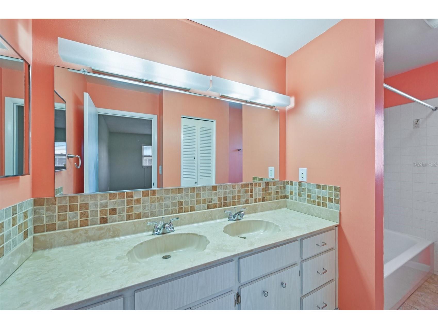 332 Club Manor Drive Sun City Center FL 33573 TB8461359 image25