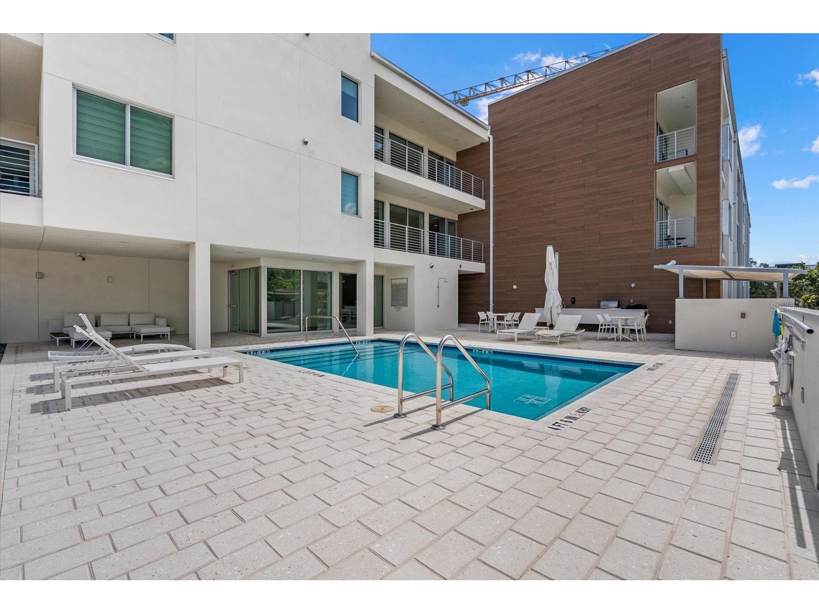 332 Cocoanut Avenue #302 Sarasota FL 34236 A4694715 image1