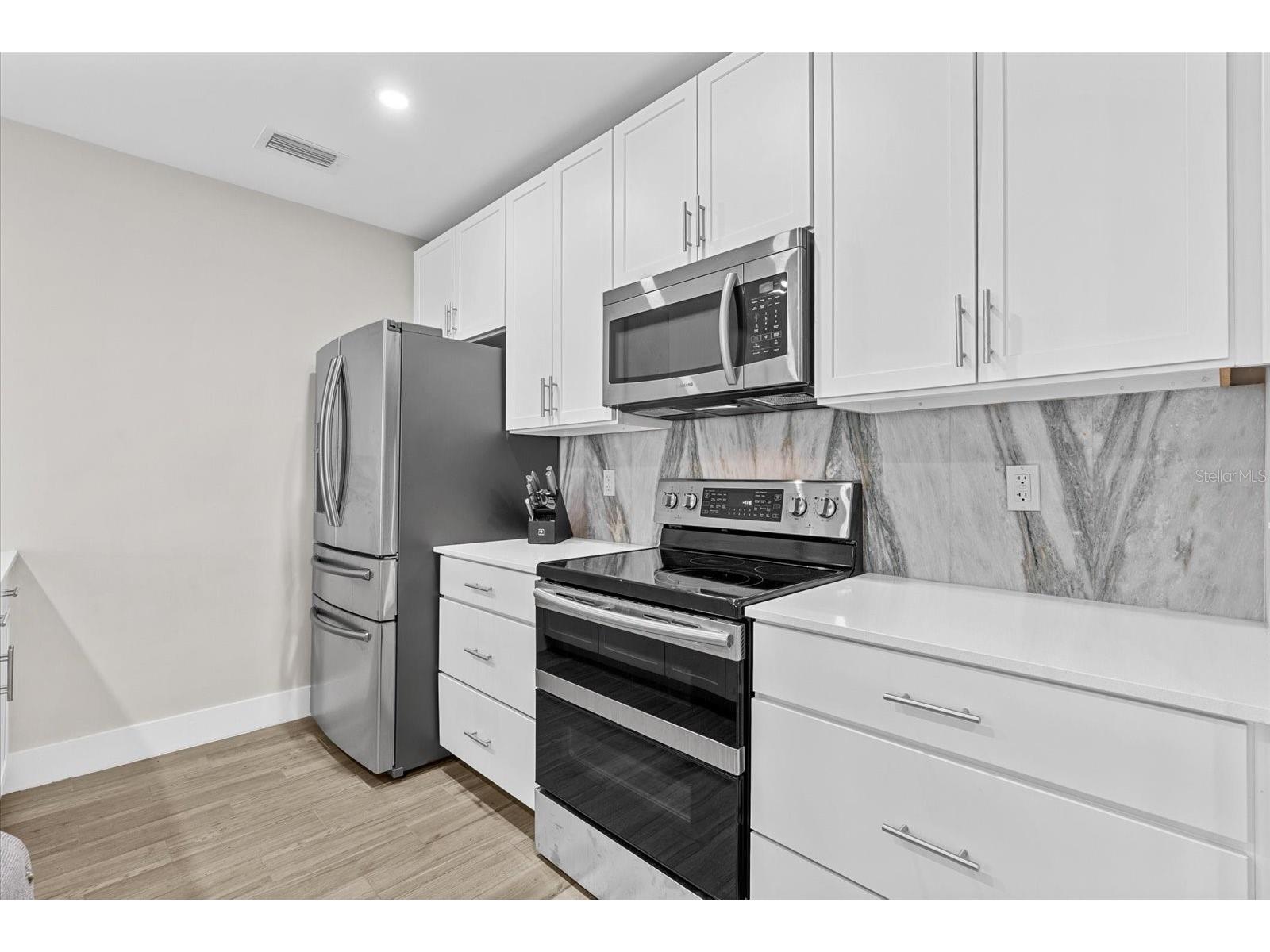 332 Cocoanut Avenue #302 Sarasota FL 34236 A4694715 image10