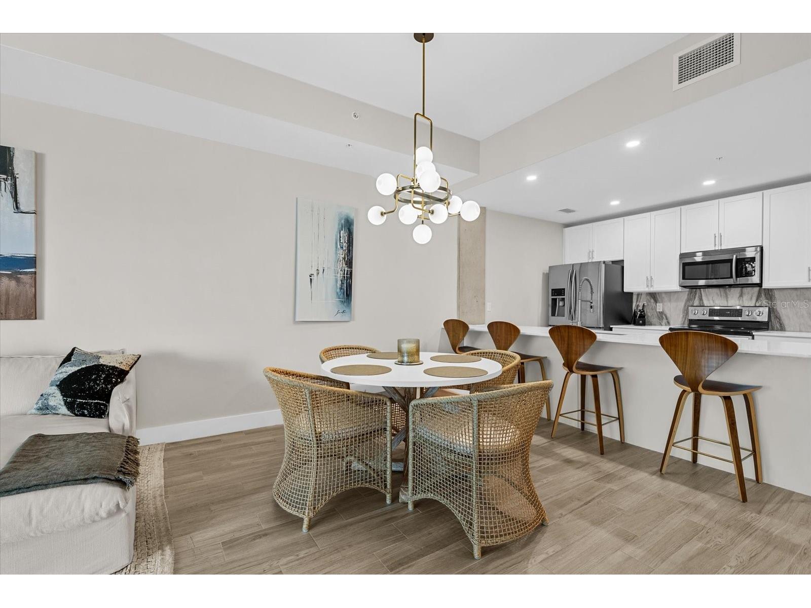 332 Cocoanut Avenue #302 Sarasota FL 34236 A4694715 image6