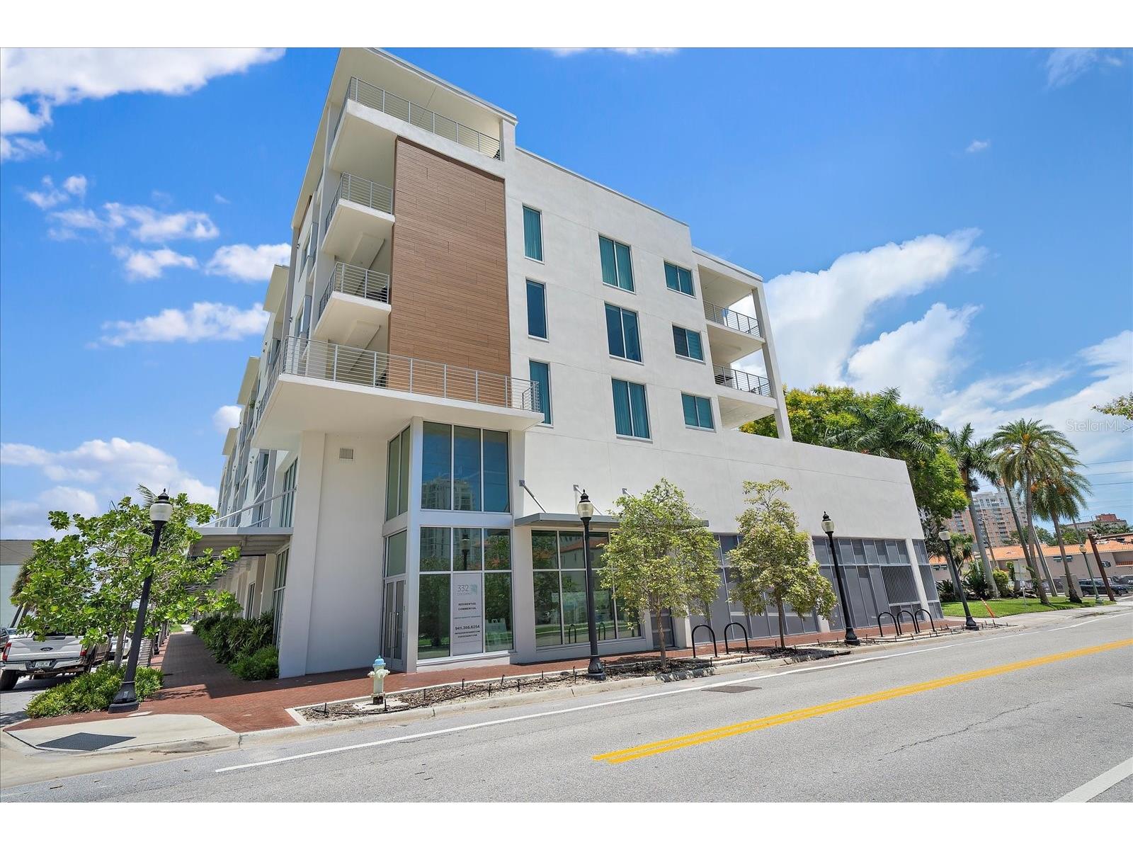 332 Cocoanut Avenue #406 Sarasota FL 34236 A4687470 image1