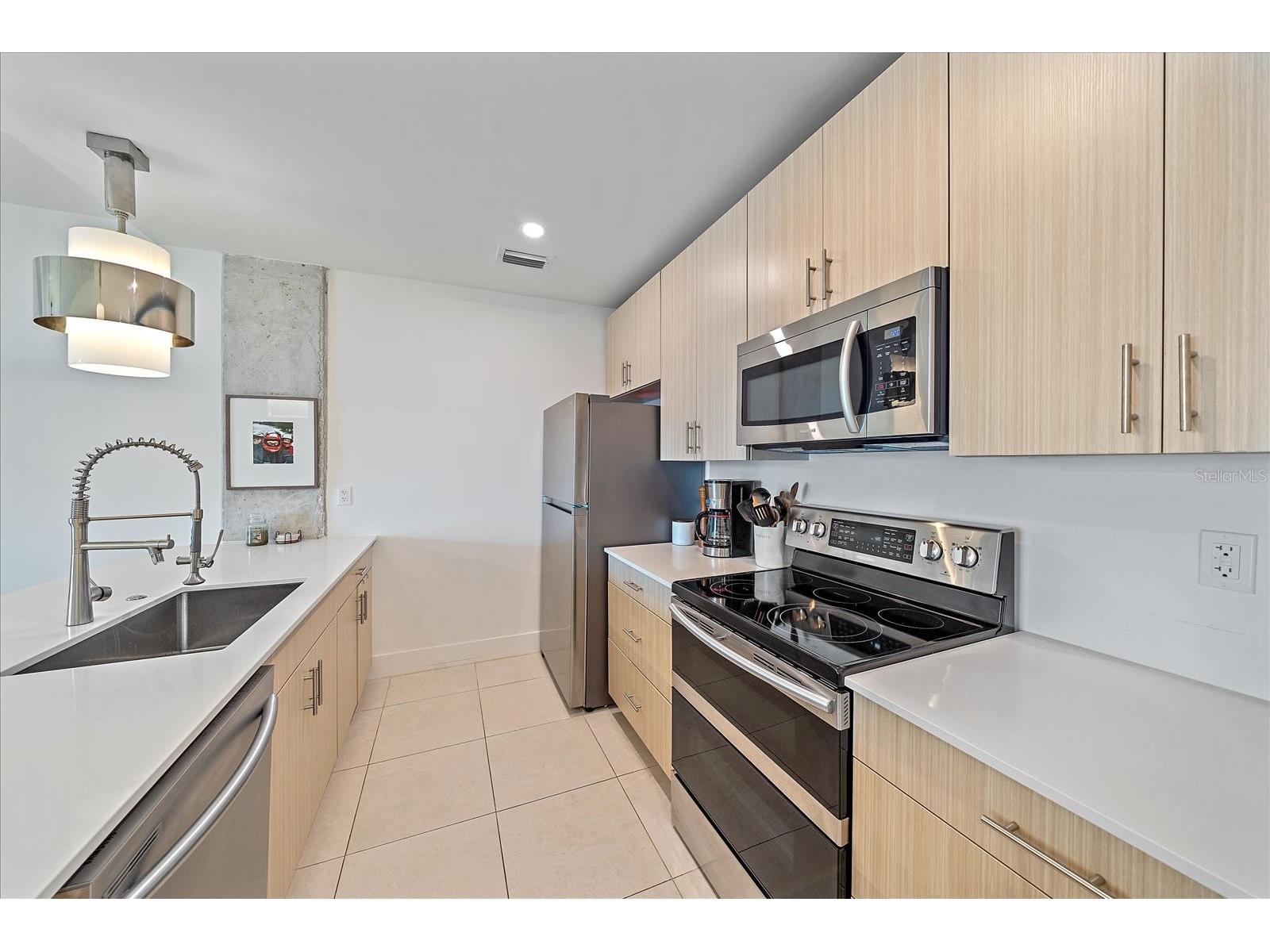 332 Cocoanut Avenue #406 Sarasota FL 34236 A4687470 image8