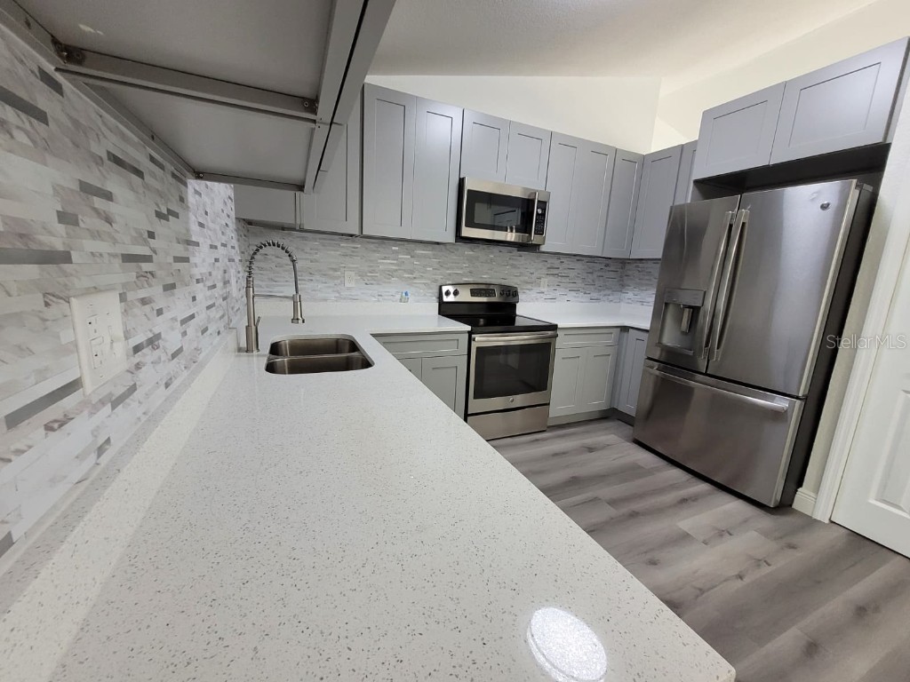 332 Cornwallis Court Kissimmee FL 34758 S5135393 image12