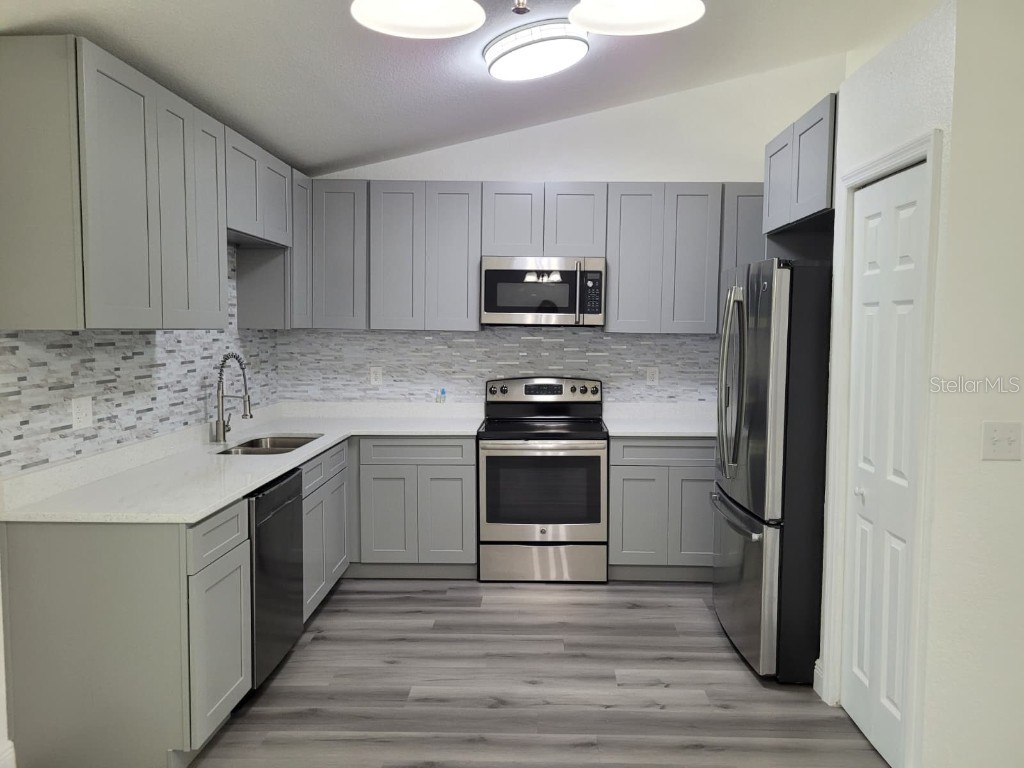 332 Cornwallis Court Kissimmee FL 34758 S5135393 image9