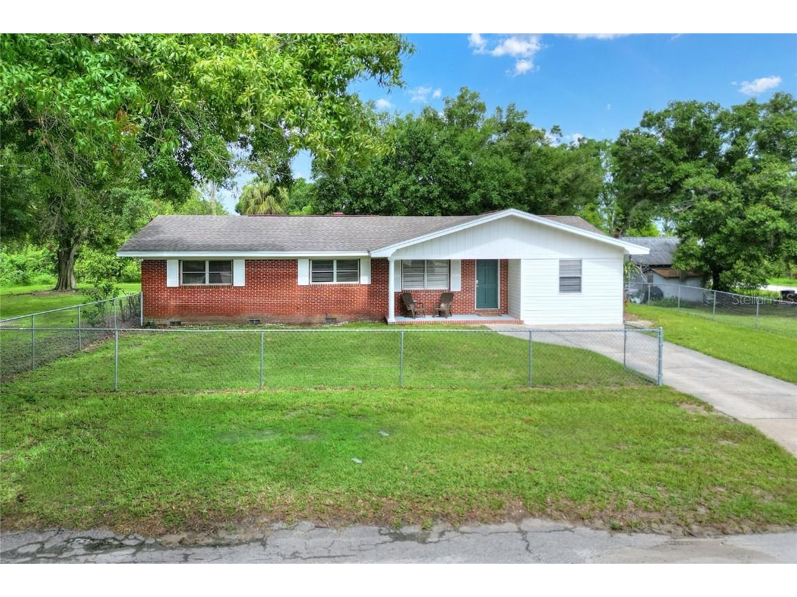 332 Miami Street Lake Wales FL 33853 P4930876 image1