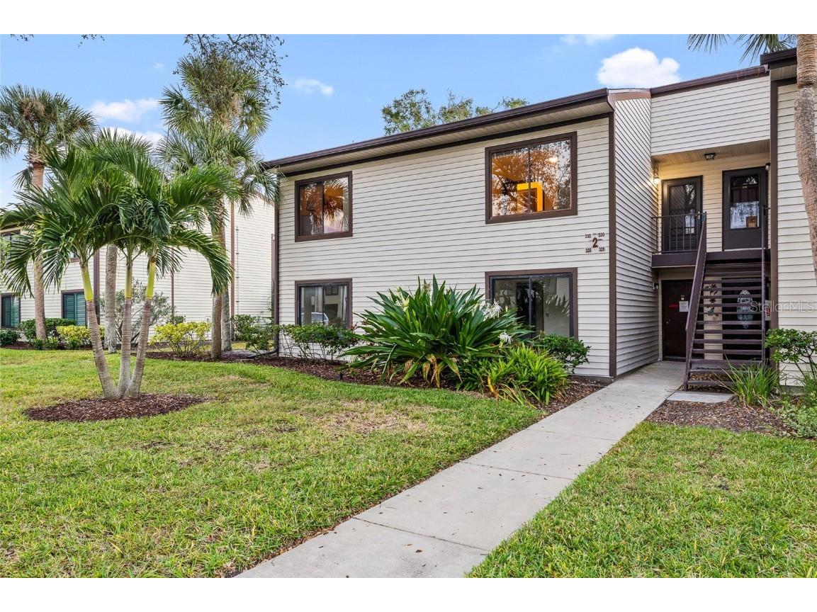 332 Moorings Cove Drive #2E Tarpon Springs FL 34689 TB8444958 image4