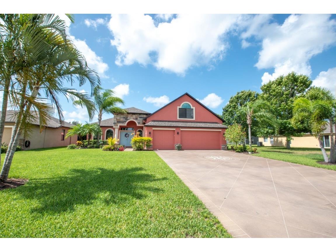 332 Star Shell Drive, Apollo Beach, FL, 33572 | MLS: T3535457 | Edina ...