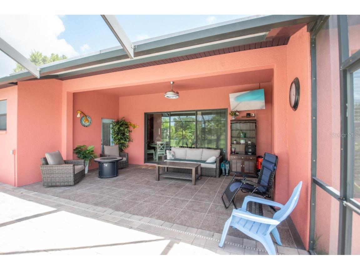 332 Star Shell Drive, Apollo Beach, FL, 33572 | MLS: T3535457 | Edina ...