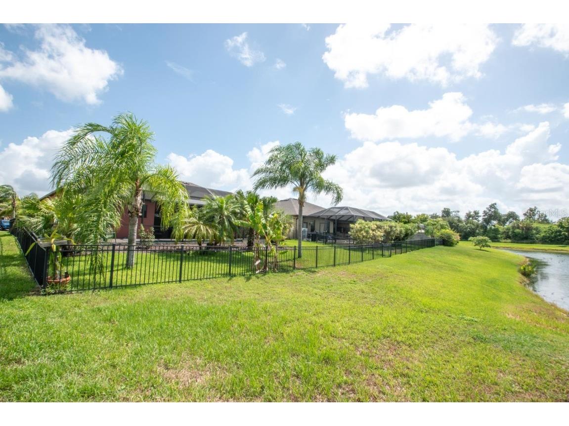 332 Star Shell Drive, Apollo Beach, FL, 33572 | MLS: T3535457 | Edina ...