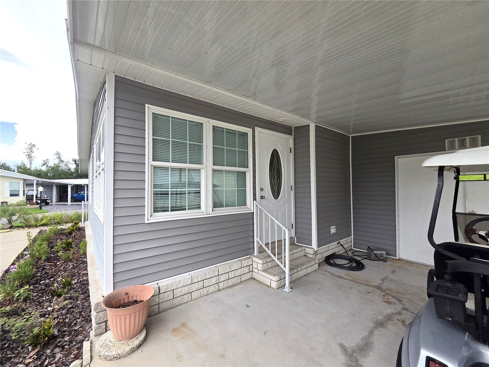 332 Victoria Drive Haines City FL 33844 - LAKE HENRY P4939074 image3