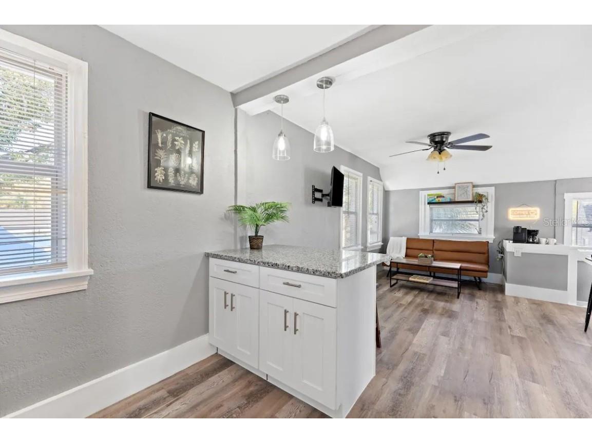 3320 18th Street N Saint Petersburg FL 33713 TB8405558 image17