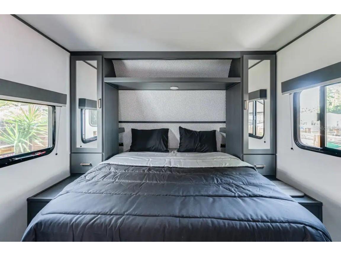 3320 18th Street N Saint Petersburg FL 33713 TB8405558 image29