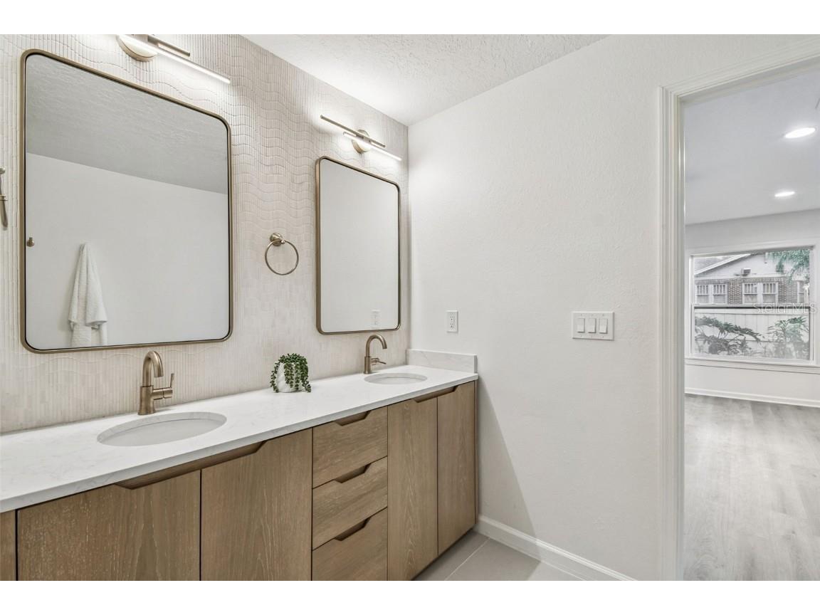 3320 W Villa Rosa Street Tampa FL 33611 TB8447813 image39