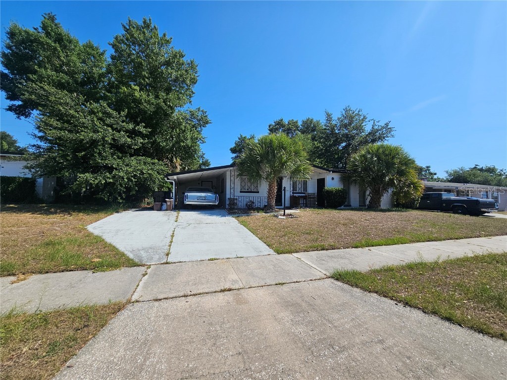 3321 Mahalia Place Orlando FL 32805 O6212004 image1