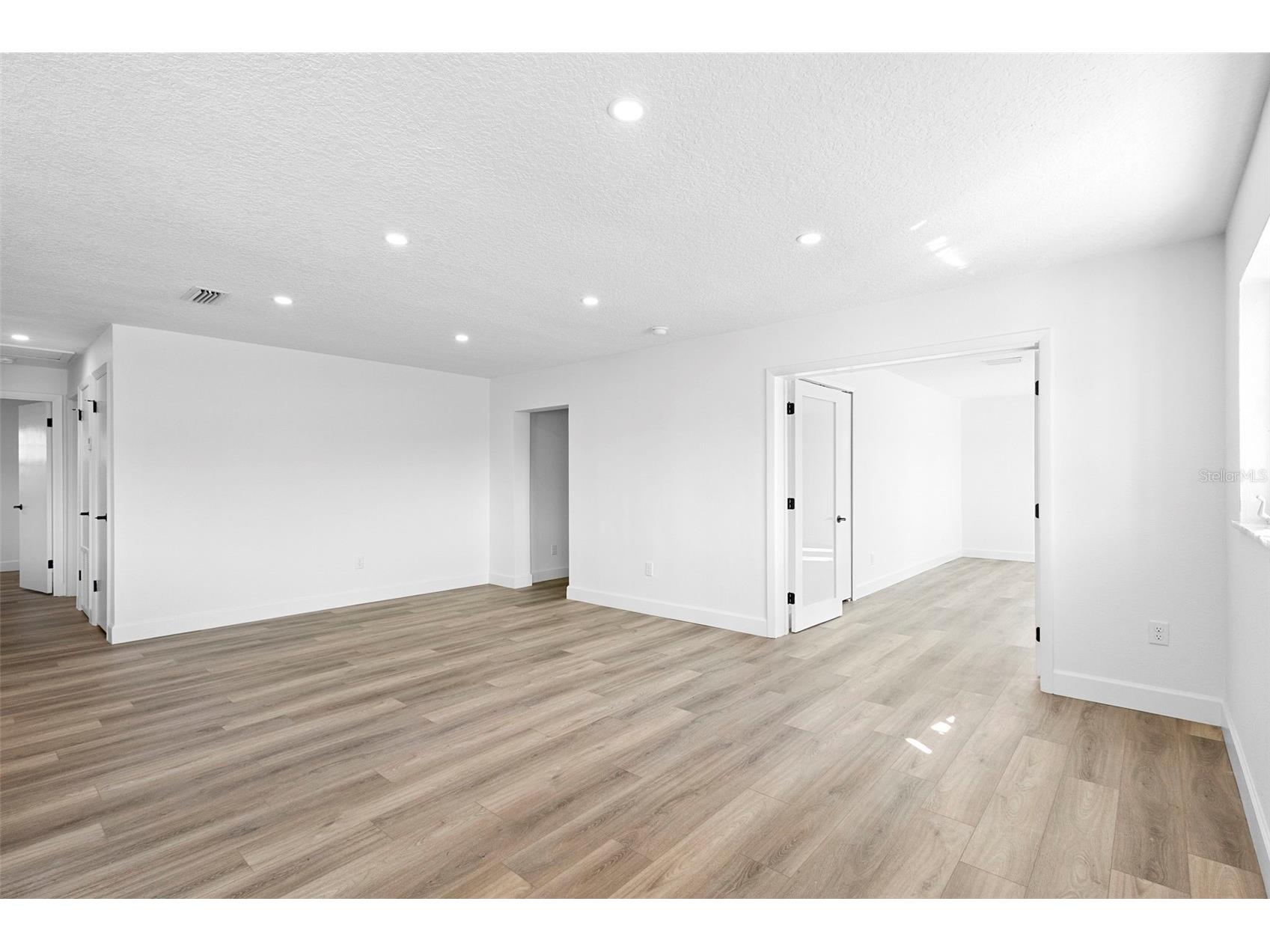 3321 Mahalia Place Orlando FL 32805 O6381881 image15