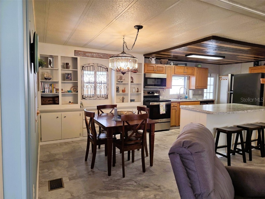 3321 Shingle Oak Terrace Sarasota FL 34237 A4670917 image18