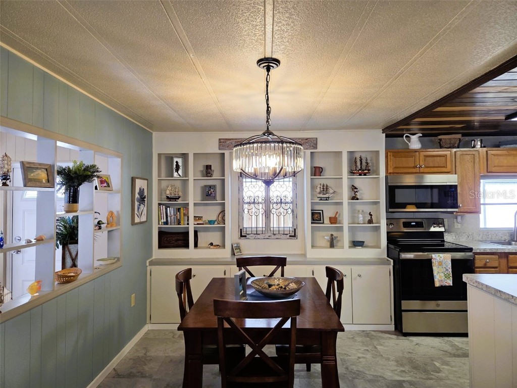 3321 Shingle Oak Terrace Sarasota FL 34237 A4670917 image20