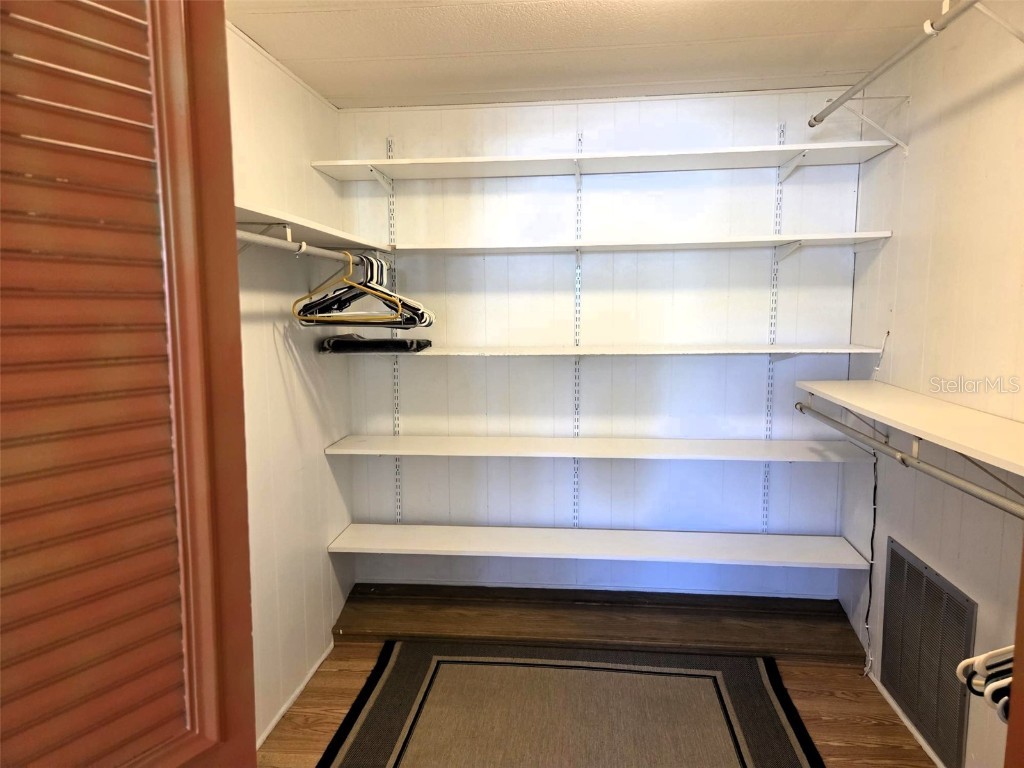 3321 Shingle Oak Terrace Sarasota FL 34237 A4670917 image32