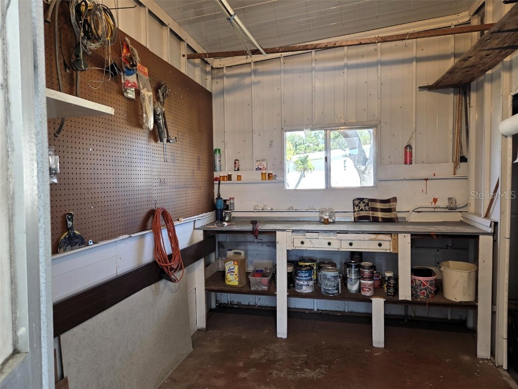 3321 Shingle Oak Terrace Sarasota FL 34237 A4670917 image41