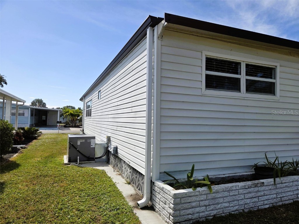 3321 Shingle Oak Terrace Sarasota FL 34237 A4670917 image5